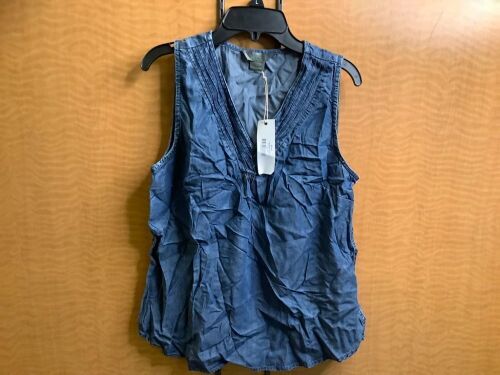 Natural Reflections, Medium Tank, Appears New - Lot 247