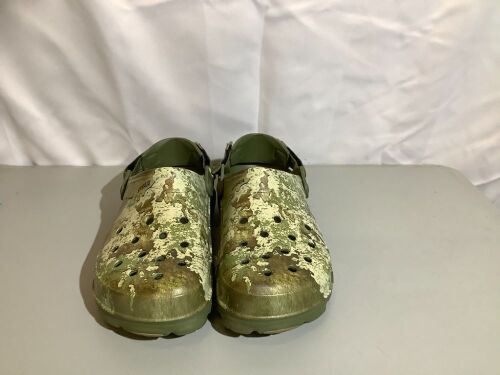 Crocs, Men's 11, Appears New - Lot 252