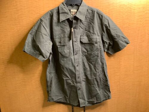 Red Head Stone Button Up Tshirt, Men's Medium, Appears New - Lot 302