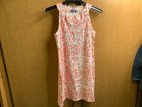 Natural Reflections Coral Tribal Knit Dress, M, Appears New - Lot 337