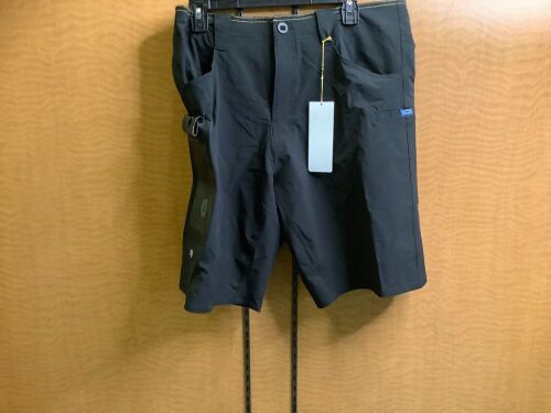 American Fishing Tackle Co. Overboard Shorts, Men's 34 - Lot 354