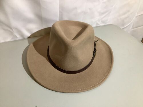 Red Head Large Wool Hat, Appears New - Lot 372