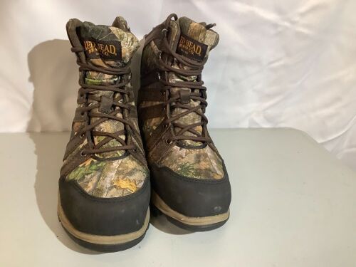 Red head Men's Hiking Boots, 8M, Appears New - Lot 425