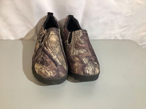 Red Head Slip On Shoes, Men's 11, Appears New - Lot 433