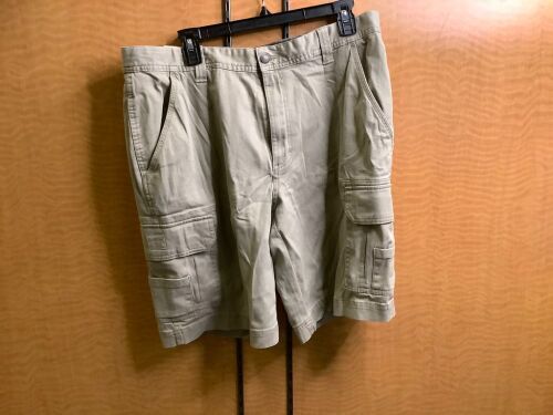 Red Head Stretch Shorts, 36, Appears New - Lot 481