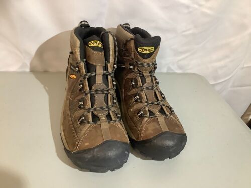 Keen Men's Hiking Boots, 13, Appear New - Lot 495