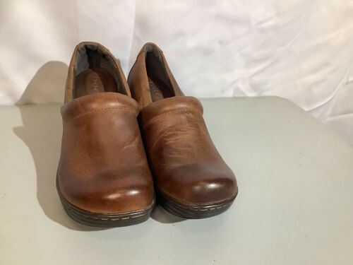 BOC Ladies Shoes, 7M, Appears New - Lot 500