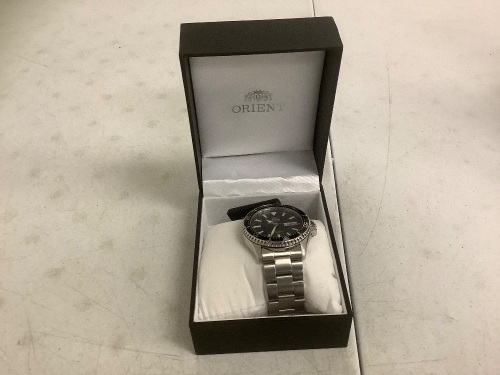 Orient Automatic Stainless Steel Dial Day-Date Divers Mens Watch, Untested, Appears New - Lot 86