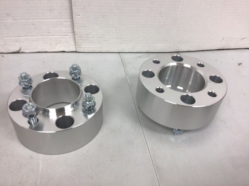 Lot of (2) Wheel Spacers, Specs Unknown, E-Commerce Return - Lot 133