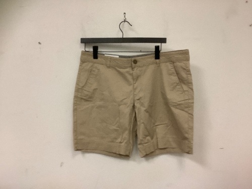 Natural Reflections Womens Shorts, Size 18, Appears New - Lot 297