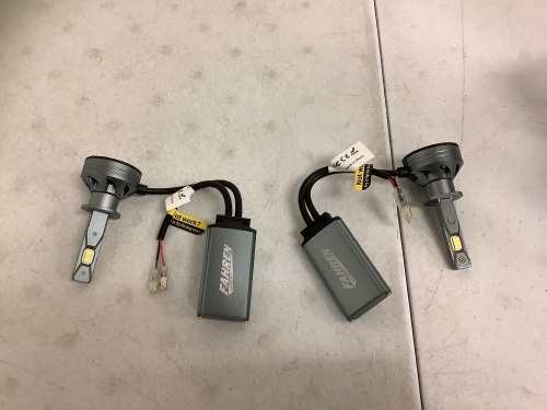 Fahren Headlight Bulbs, E-Comm Return - Lot 320