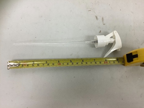 Box of Trigger Sprayers, Appears new - Lot 369