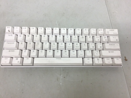 RK ROYAL KLUDGE Mechanical Keyboard, MIssing USB Receiver, Powers Up, E-Commerce Return - Lot 522