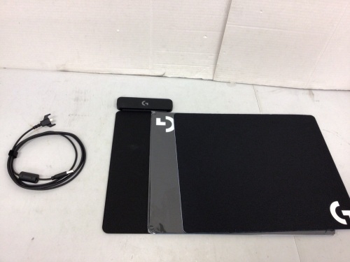 Logitech Powerplay Wireless Charging System, Powers Up, E-Commerce Return - Lot 551