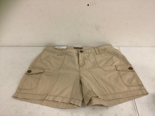 Natural Reflections Womens Shorts, Size 10, Appears New - Lot 712