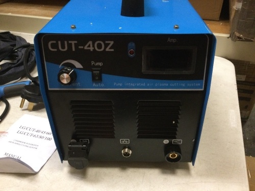 CUT-40Z Plasma Cutter Built-In Air Compressor Inverter Cutting Machine 220V 40A. Untested E-Commerce Return - Lot 230