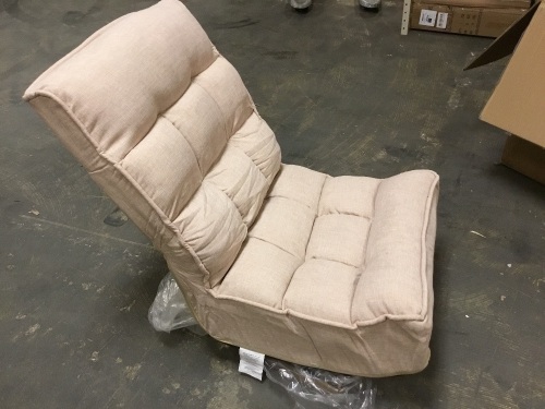 360 degree Swivel Floor Chair. Appears New - Lot 287