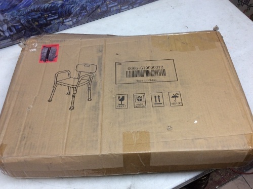 Shower Chair. Appears New - Lot 534