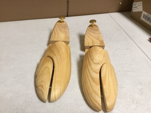 (1) Pair of Wodden Professional Adjustable Wooden Shoes Stretchers. Appear New.  - Lot 711