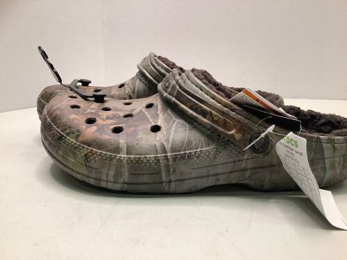 Crocs, Men's 12, Appears New - Lot 100