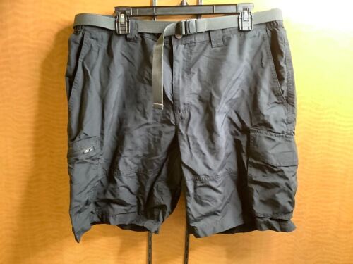Columbia Men's 38, Appears New - Lot 192