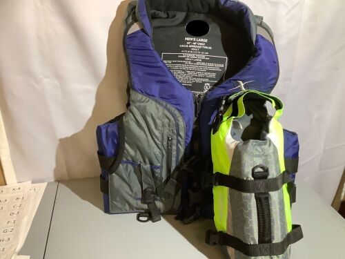 Lot of (2) Personal Flotation Devices, Men's Large, Dogs Small, Appears New - Lot 212