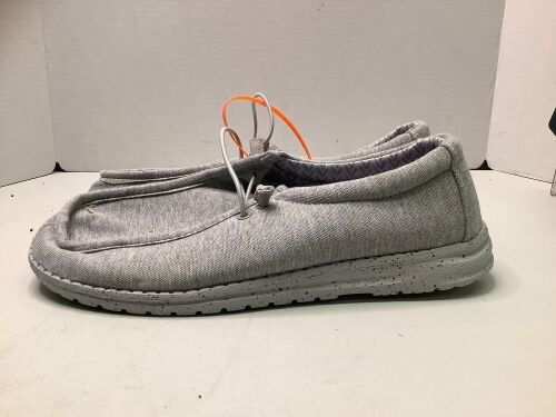Red Head Men's Canvas Shoes 10, Appears New - Lot 218