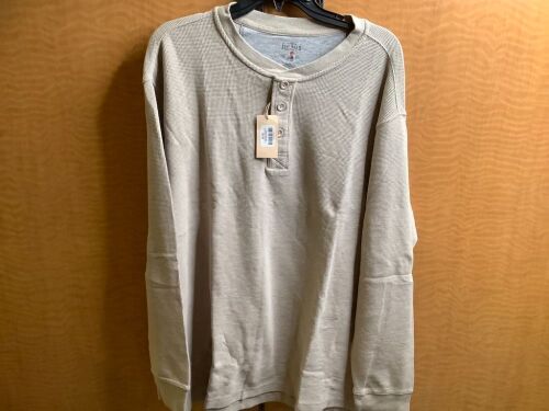 Red Head Men's Thermal, Large, Appears New - Lot 242