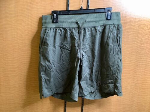 The North Face Men's Shorts, Medium, Appears New - Lot 251