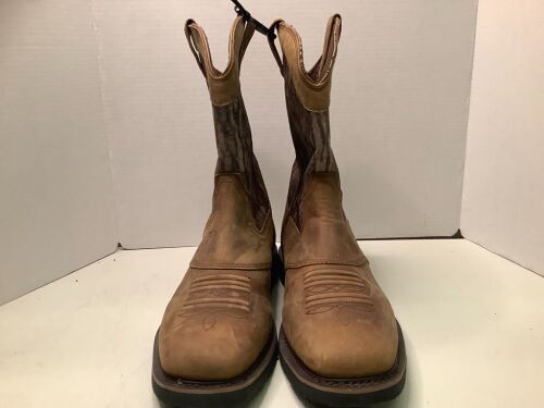 11" Pinedale Camo Men's Boots 14D, Ecommerce Return - Lot 283