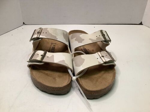 Birkenstock, Men's 8, Ladies 10, Appears New - Lot 284