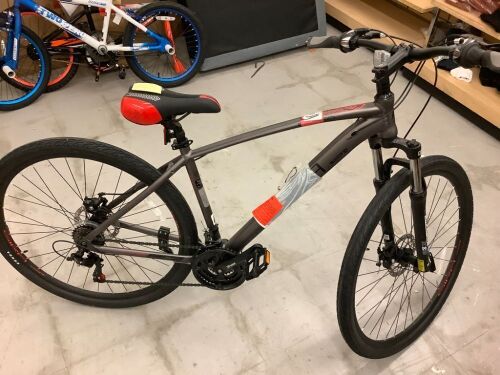 Ozone Men's Bike, Slight Wobble, Ecommerce Return - Lot 375