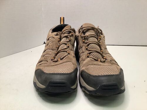 Men's Hiking Boots, 12D, Ecommerce Return - Lot 452
