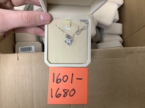 Spiral Shape Pendant Necklace - Lot 1644