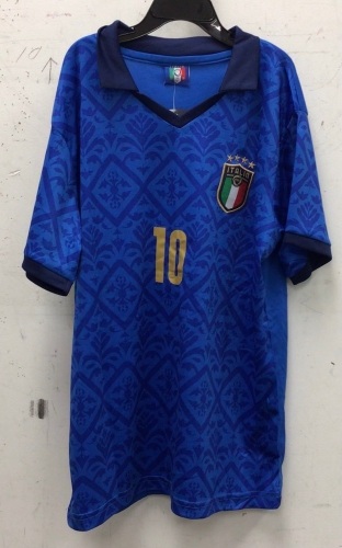 INSIGNE #10 Italy Men's Soccer Jersey and Shorts, Size 28, Appears New - Lot 56