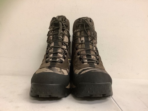 Under Armour Mens Boots, Size 11, Appears New - Lot 93