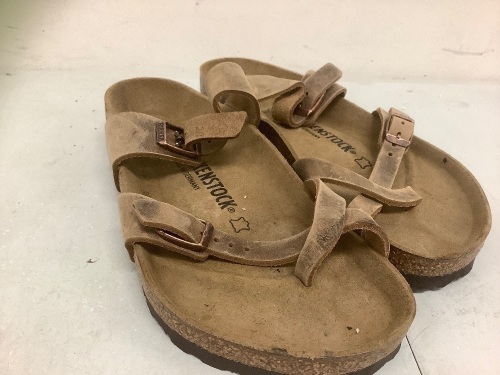 Birkenstock Sandals, M6 W8, E-Commerce Return - Lot 209