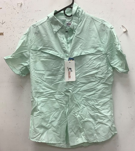 World Wide Sportsman Womens Shirt, L, Appears New - Lot 227