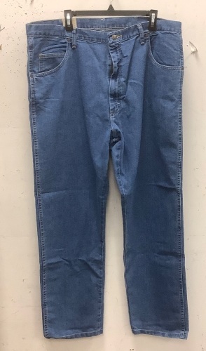 Wrangler Mens Jeans, 42x32, Appears New - Lot 253