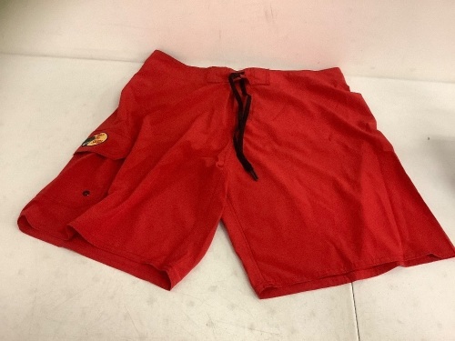 Mens Swim Shorts, Large, Appears New - Lot 386