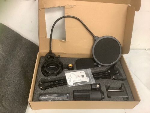 Studio Condenser Microphone, Untested, Appears New - Lot 412