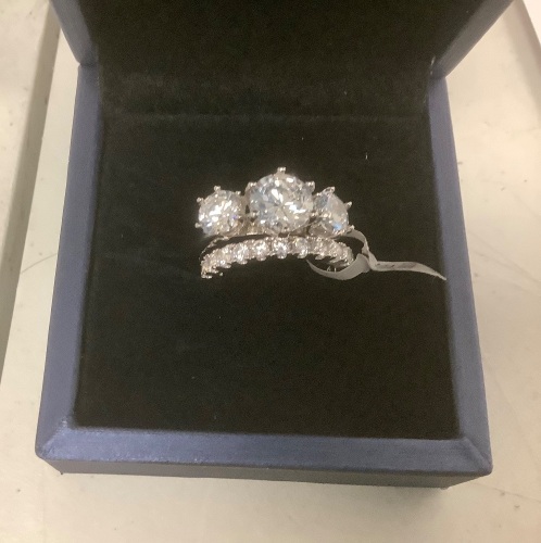 Italo Three Stone Blossum Eternity Solitaire Bridal Set, Size 6.75, Appears New, Retail 133.24 - Lot 435