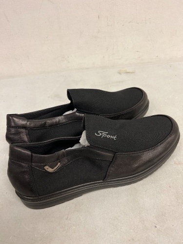 Mens Shoes, 10.5, Appears New - Lot 438