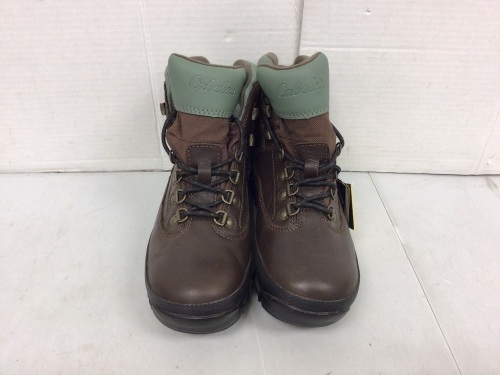 Womens Hiking Shoes, 8.5M, Appears New - Lot 541