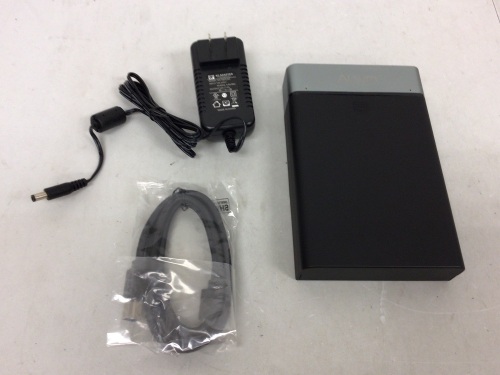 Alxum USB3. to SATA6G Docking Station, Powers Up, E-Commerce Return - Lot 705
