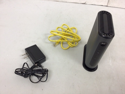 Motorola 8x4 Cable Modem, Powers Up, E-Commerce Return - Lot 763