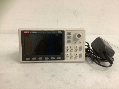 Waveform Generator, Appears New - Lot 835
