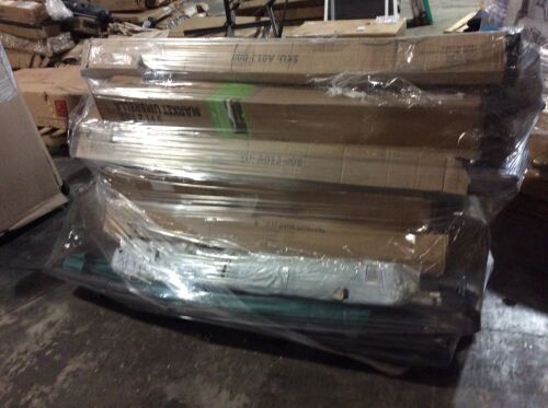 Pallet of E-Commerce Return Patio Umbrellas  - Lot 36