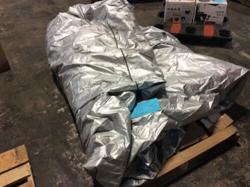 Huge RV/Camper Cover, Approx 30' - Unknown Details - Lot 126
