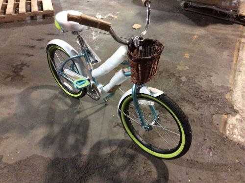 Huffy Panama Jack Kids Beach Cruiser with Basket - Needs Adjustments  - Lot 147
